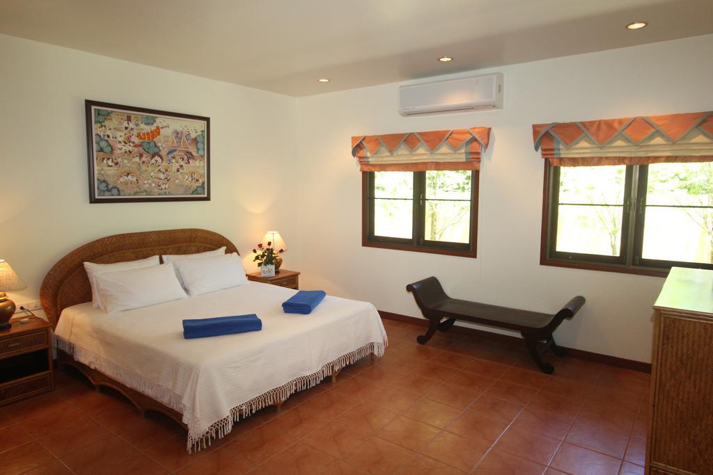 Villa Pimlada Nai Harn Luaran gambar