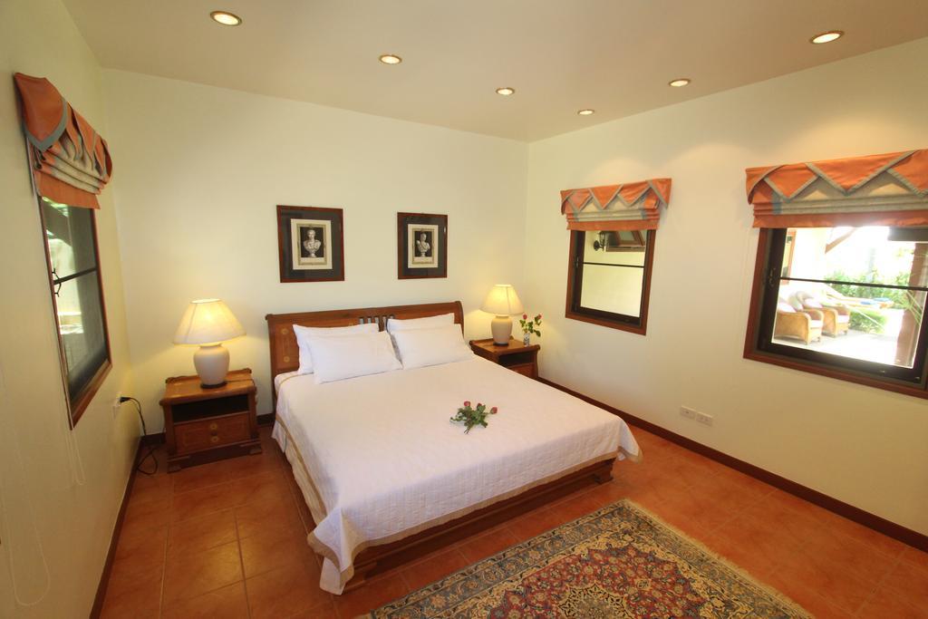 Villa Pimlada Nai Harn Luaran gambar